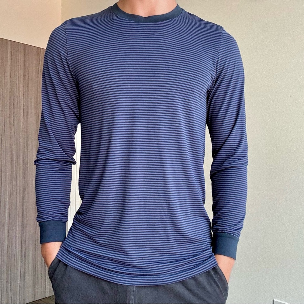 Uniqlo Men's Blue Striped Long Sleeve Shirt
